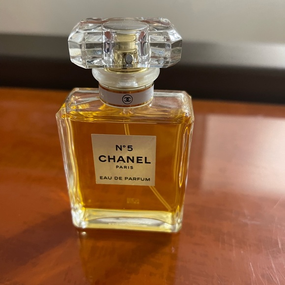 Perfume - Picture 5 of 5